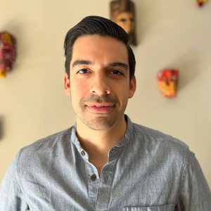 Headshot of Oscar Pocasangre.