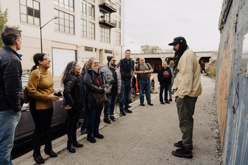 Chicago historian Dilla gives tour in the Pilsen neighborhood