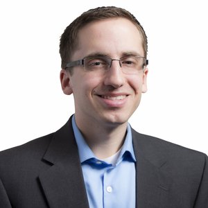 Headshot of Aaron Loewenberg