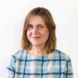 Headshot of Sarah Gilliland.