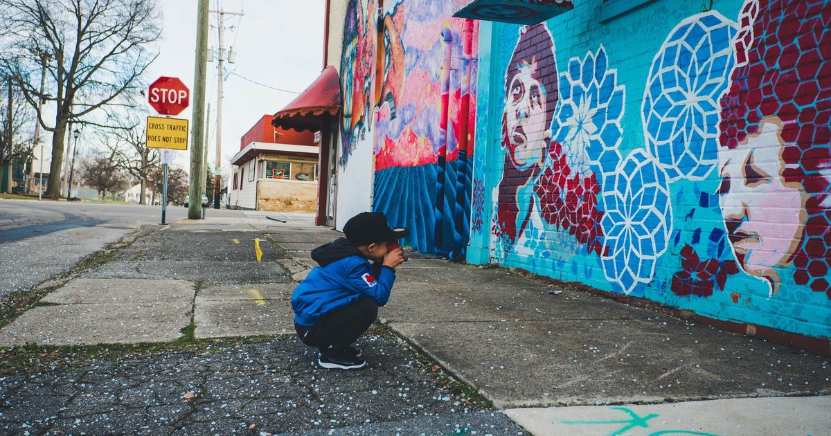 Child in neighborhood