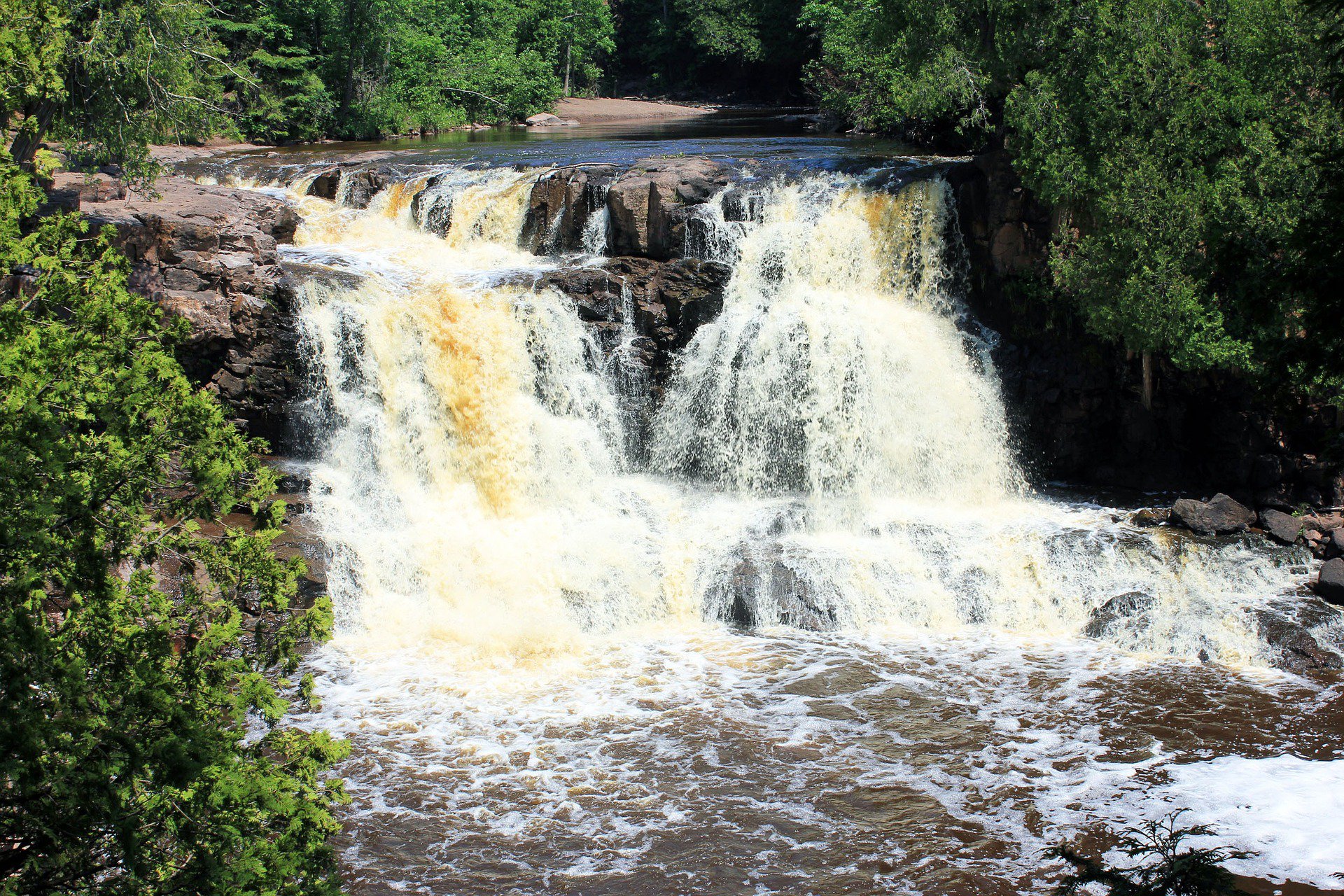 gooseberry-falls-ge712e26e3_1920.jpg