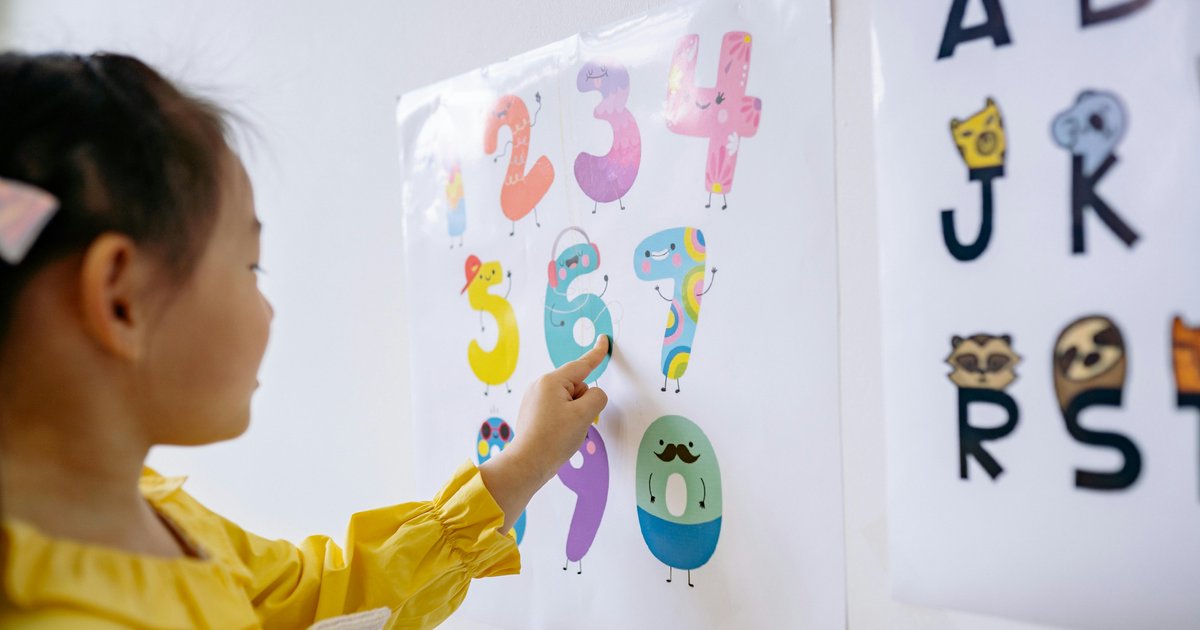 pexels-yankrukov-8613109