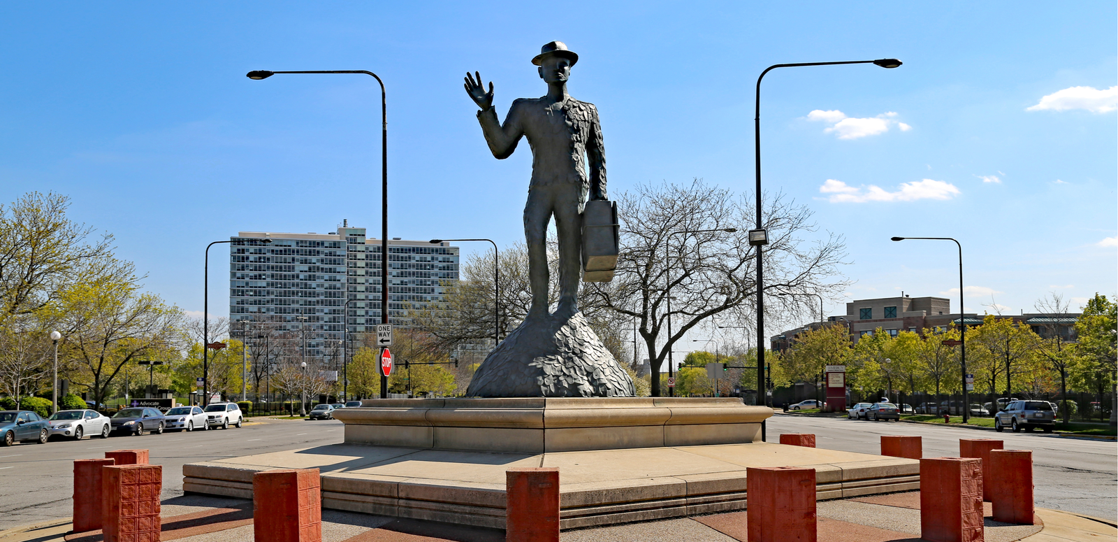 Great Northern Migration sculpture in Bronzeville, Chicago