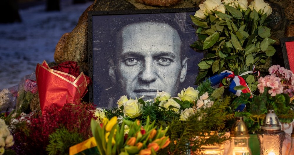 shutterstock_2427924829