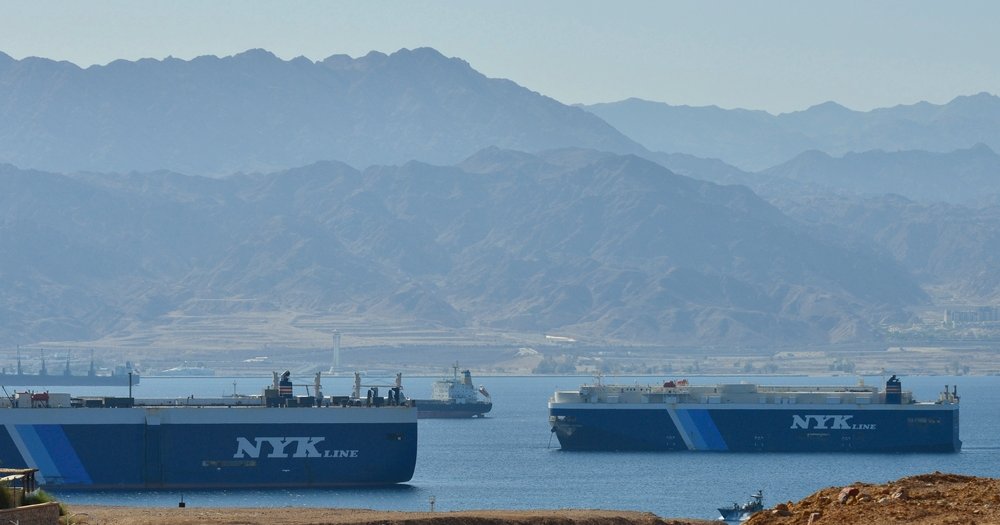 shutterstock_2437873377