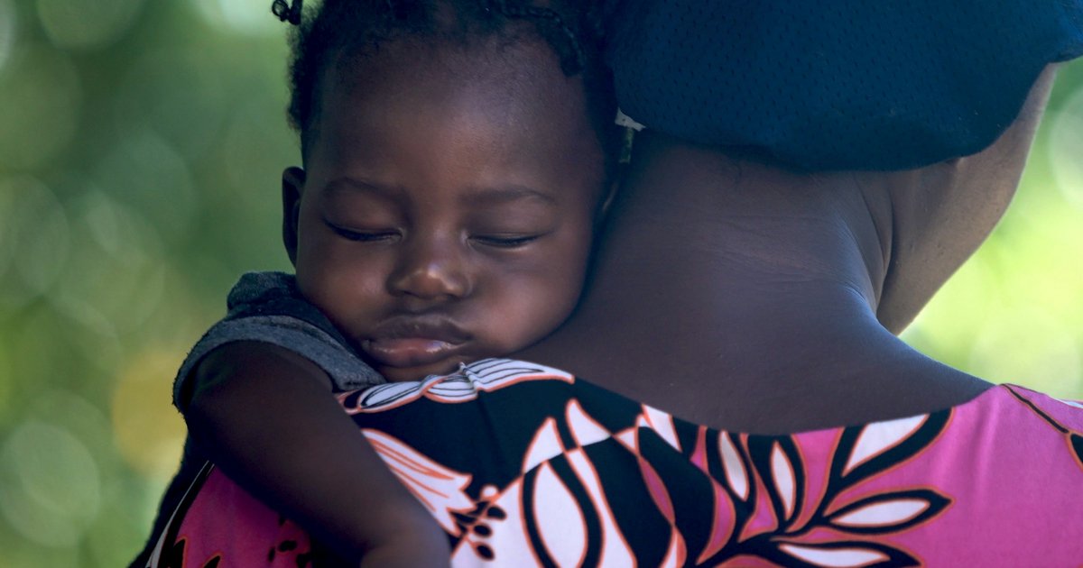 black mom and baby (1)