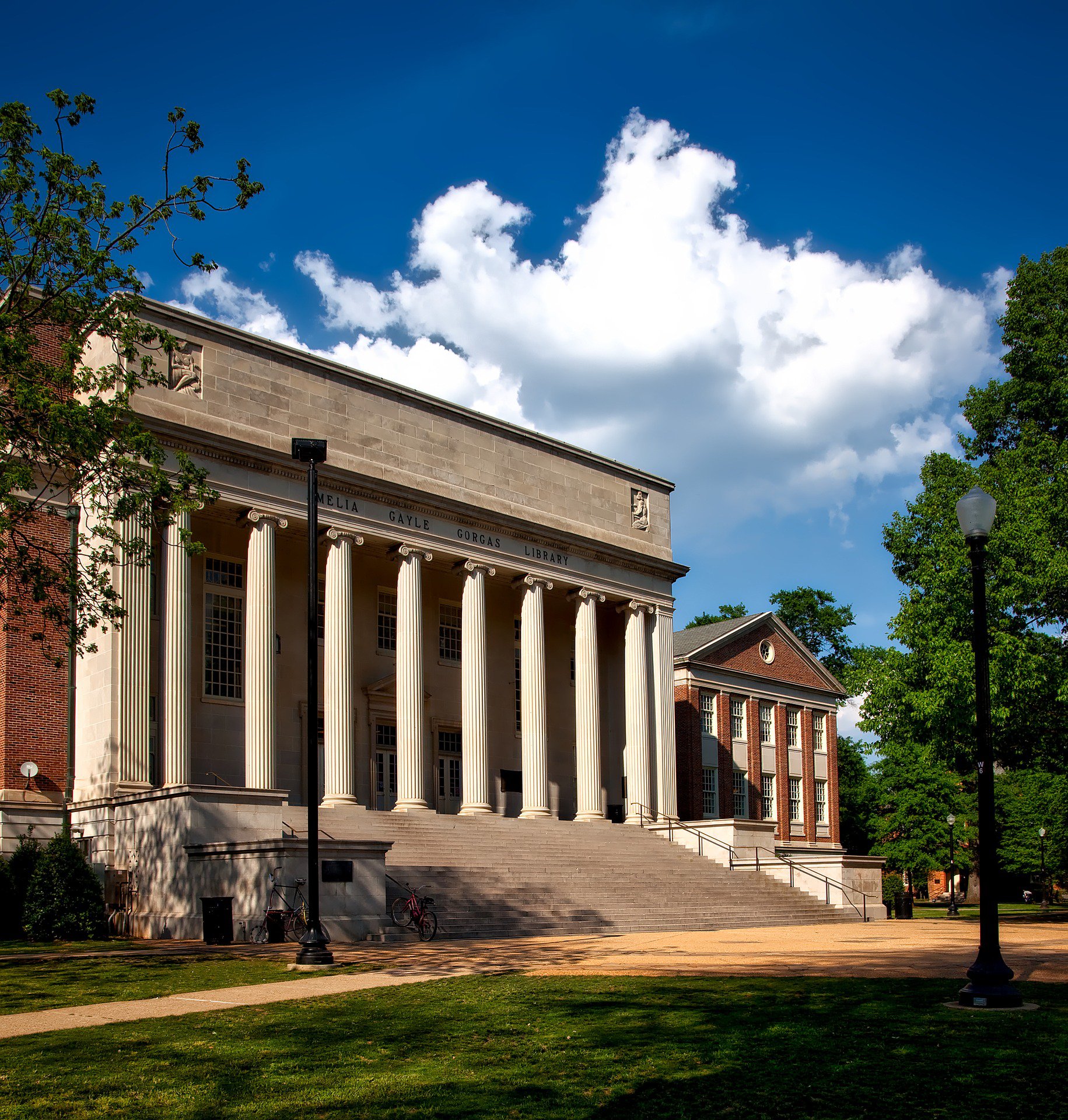 A picture from the campus of the University of Alabama.